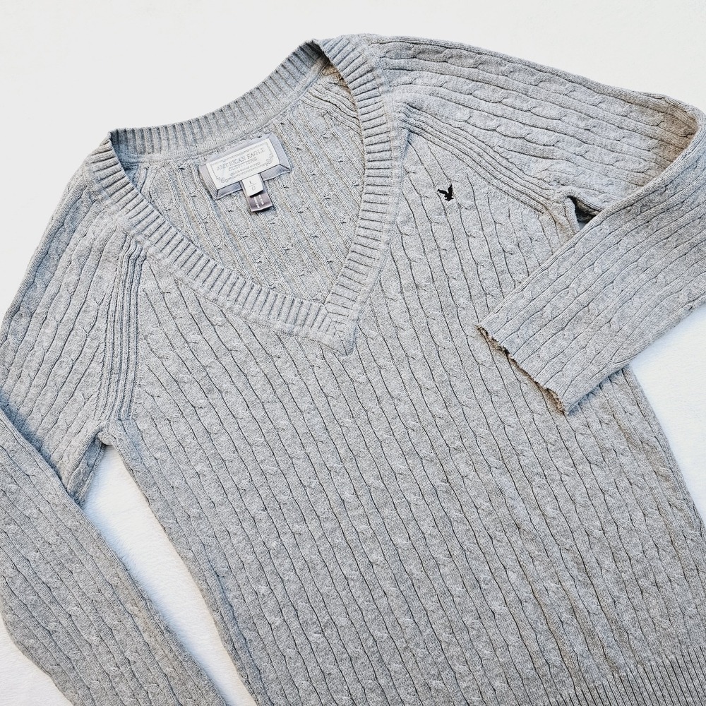 American Eagle Outfitters Womens XS * Gray Cable‎ Knit V-neck Sweater Y2K Preppy